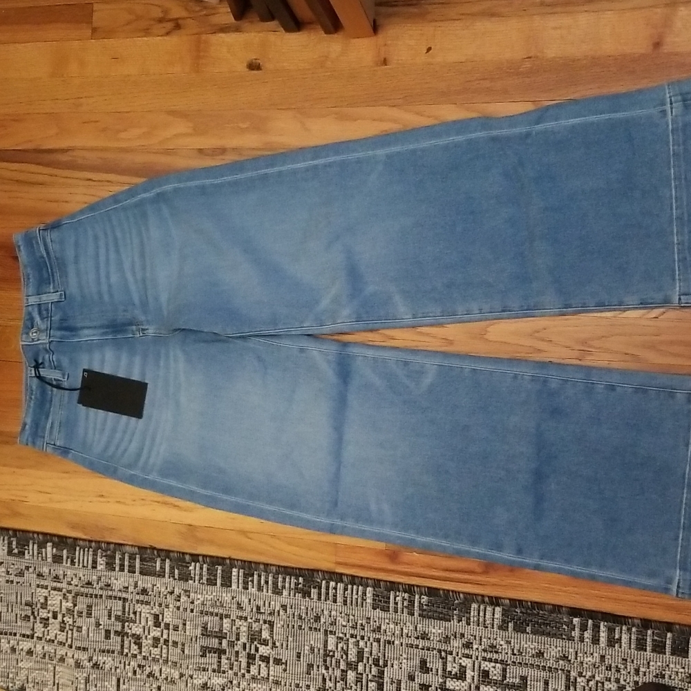 NWT Anessa ankle wide leg Jean's